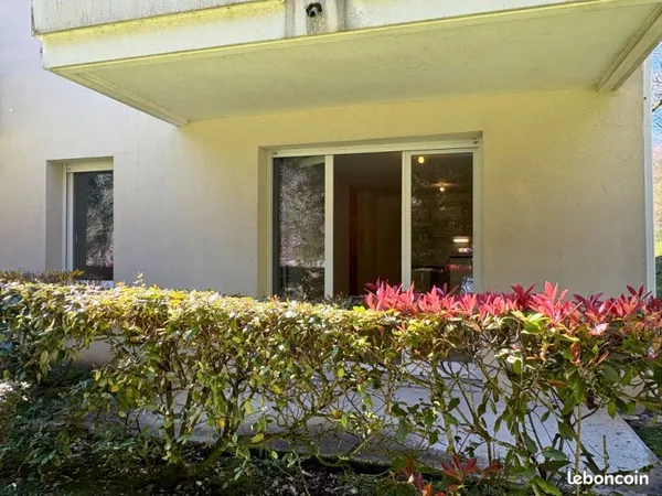 APPARTEMENT au sein d'une résidence sécurisée avec piscine