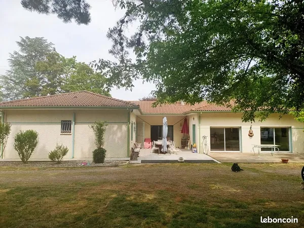 Maison 9 pièces 200 m²