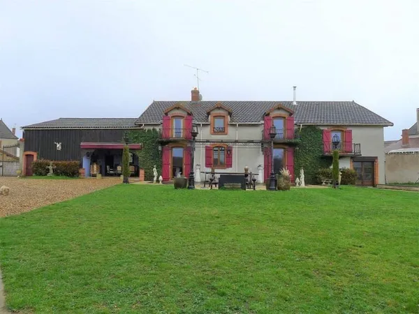 Maison 7 pièces 236 m²