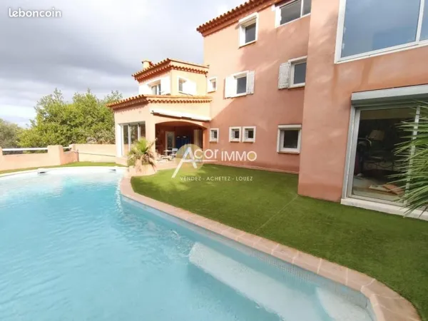 Villa 7 pièces 170 m²