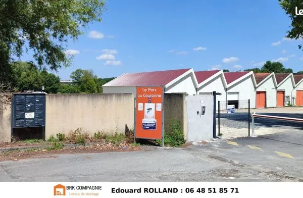 Box à vendre de 45 m² / 35 000 euros pour du stockage