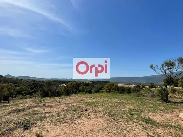 Terrain 54817 m²