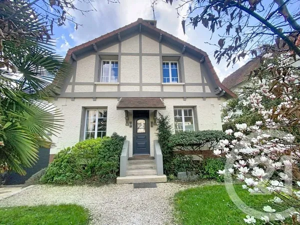 Maison 7 pièces 145 m²