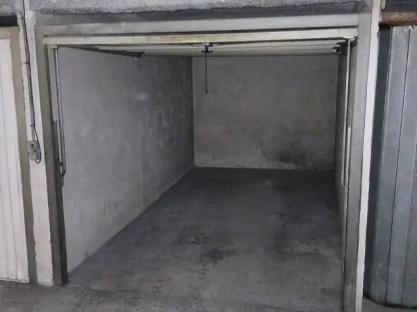 Parking 13 m²