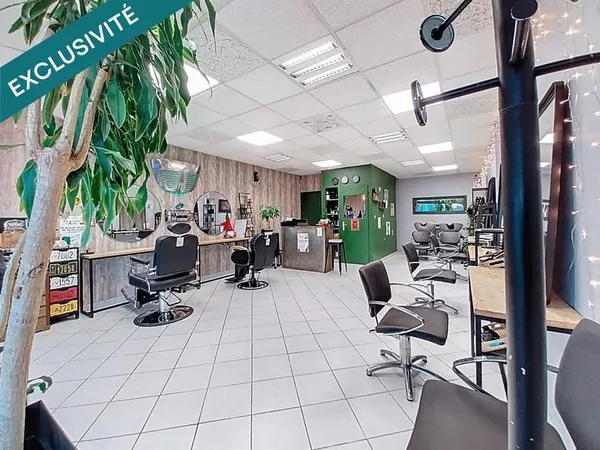 Salon de coiffure plein centre commercial Pierrelatte