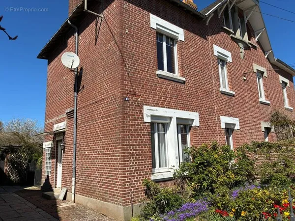 Maison de ville avec garage