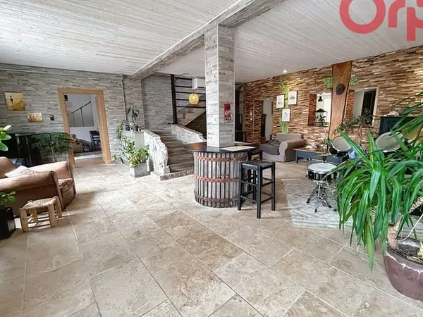 Maison 5 pièces 200 m²