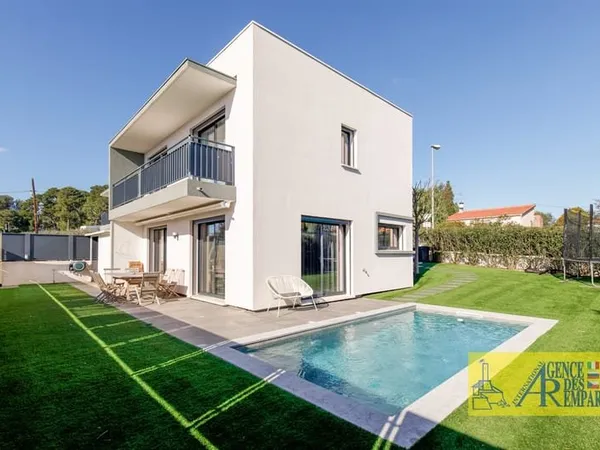 Magnifique villa entièrement rénovée dans les hauteurs d'Antibes