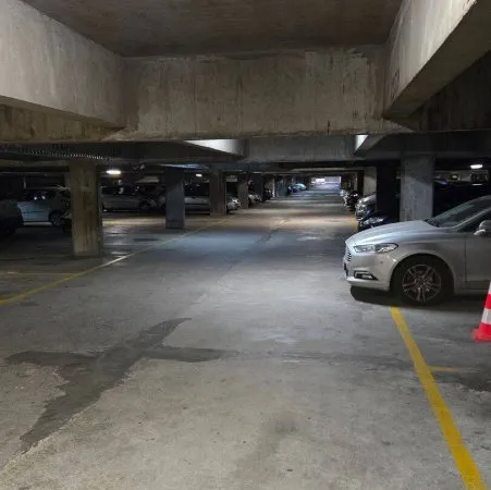 Parking 8 m²