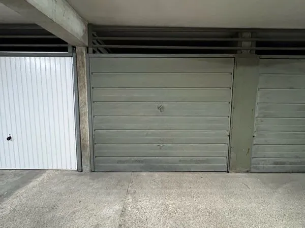 Garage, fermé, sécurisé, parking souterrain Du Breuil