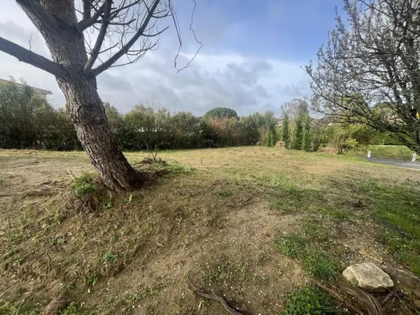 Terrain en individuel 385 m²