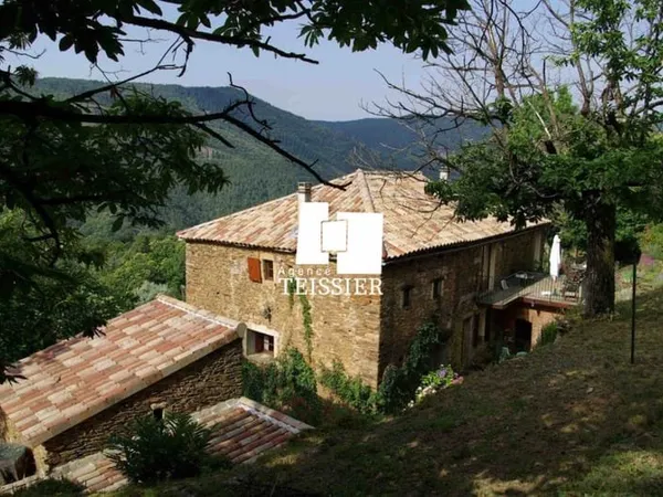 Exclusivité, 07260 St Melany : maison en pierre indépendante e
