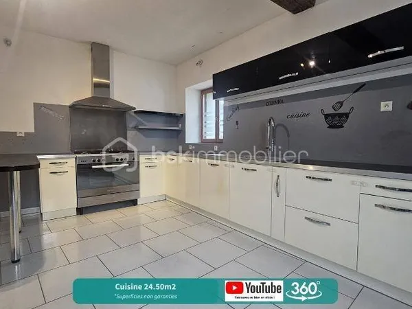 Maison 7 pièces 226 m²