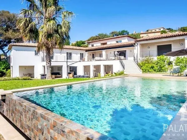 Villa 14 pièces 500 m²