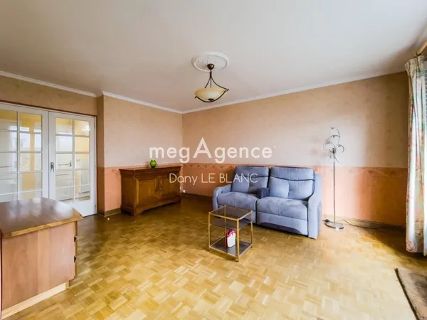 Appartement T3 lumineux avec terrasse et garage