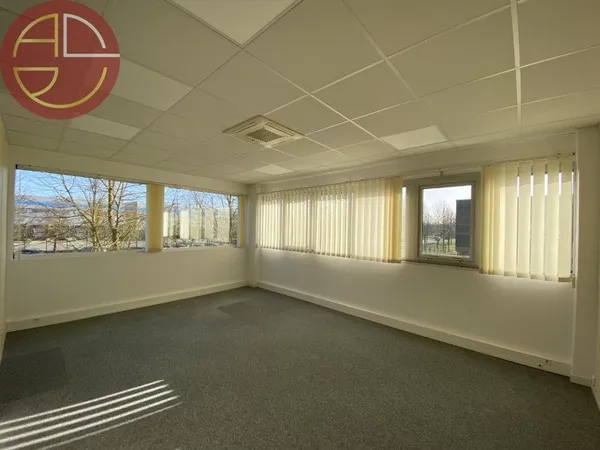 Bureaux 600 m²