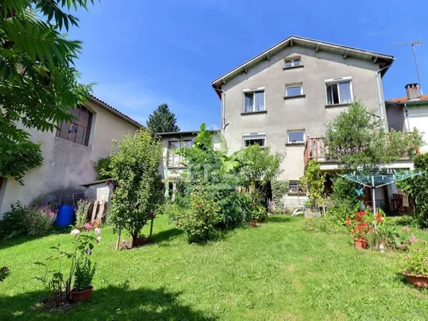 Maison de 107 m2 avec une dépendance de 220m2