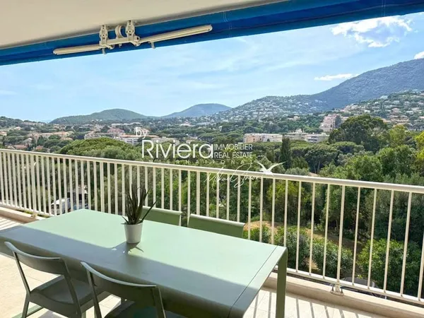4 PIECES TRAVERSANT VUE MER !