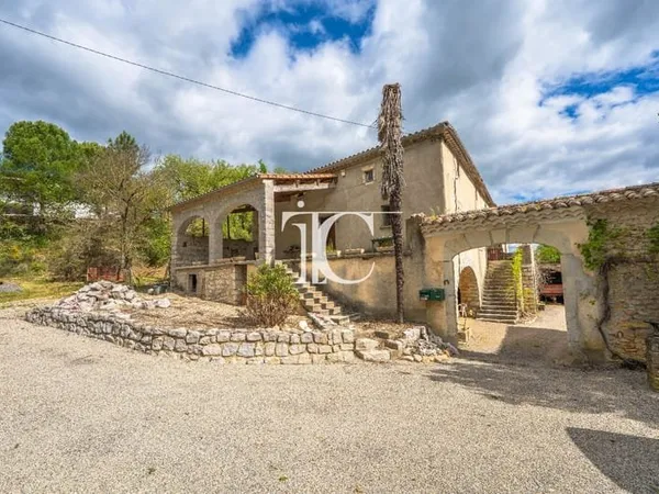 Maison et villa de prestige Vente Beaulieu 7p 180m² 382000€