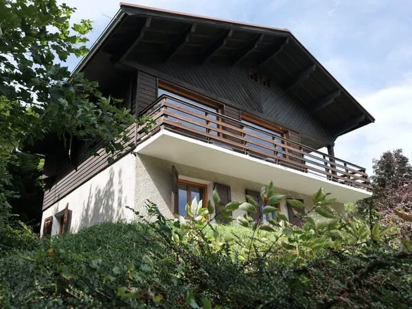 Chalet au Village avec vue sur la Chaîne des Aravis
