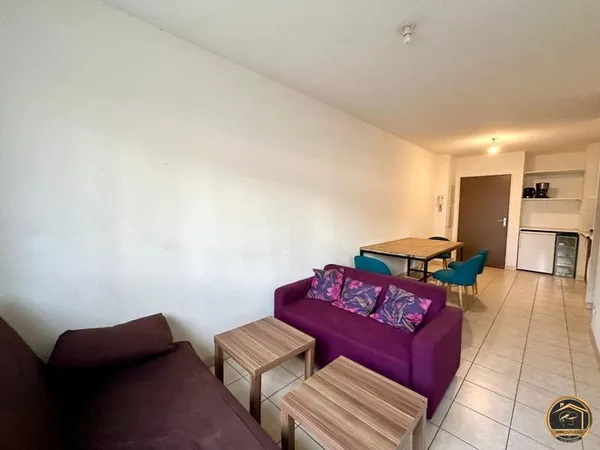 APPARTEMENT 2 PIECES AVEC PARKING - BEZIERS