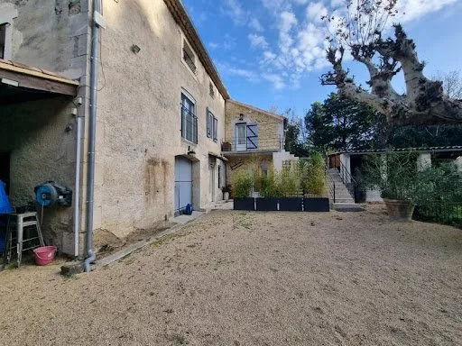 Maison 15 pièces 437 m²