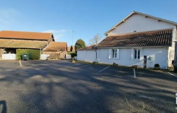 Commerce 3 pièces 280 m²