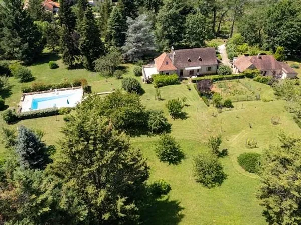 Maison 9 pièces 220 m²