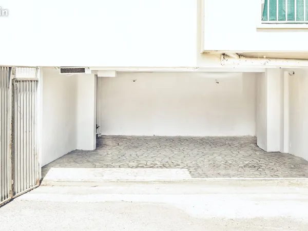 RARE À NICE - DOUBLE GARAGE 33 m² + STOCKAGE - DIRECT VENDEUR