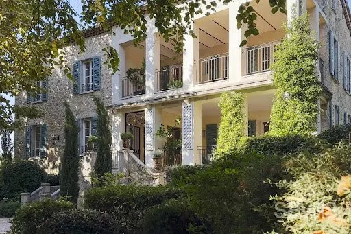Propriété 14 pièces 856 m²