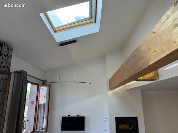 Duplex T3 rénové avec goût - 77 m² - Flayosc centre