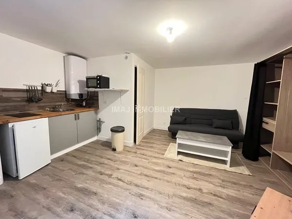 STUDIO MEUBLE RENOVE- 19.42m2- CENTRE VILLE