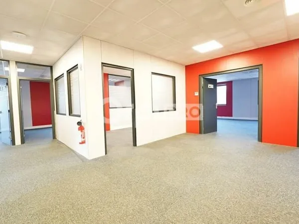 Bureaux 210 m²
