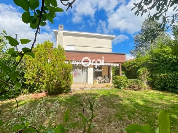 Maison 8 pièces 169 m²