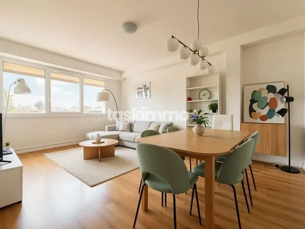Grand T4 traversant rénové avec balcons - secteur résidentiel Pau