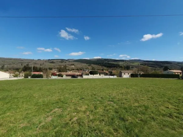 Terrain 2300 m²
