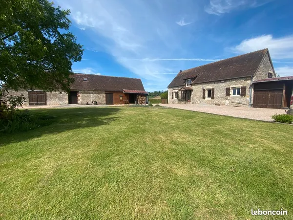Maison en Pierre avec dépendance