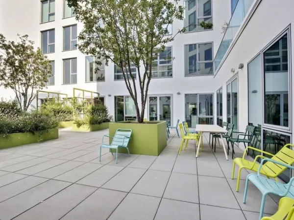 Bureau et espace de travail Location Rueil-Malmaison   2454€