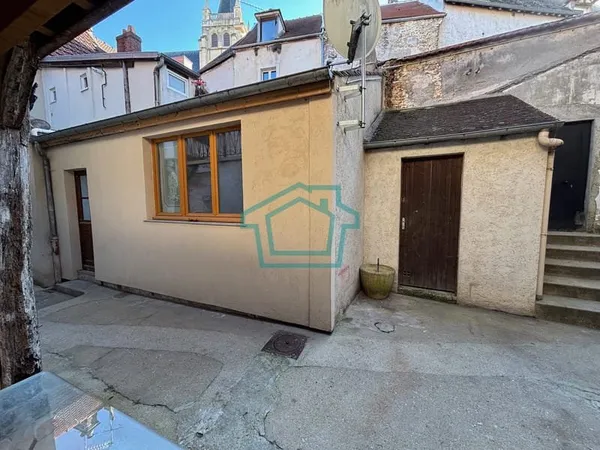 Maison de ville 41 m2 - LA QUEUE LEZ YVELINES PROCHE