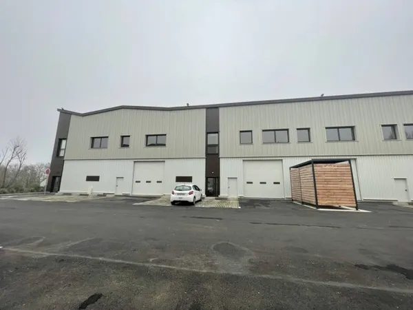 Local d'activité 2968 m²