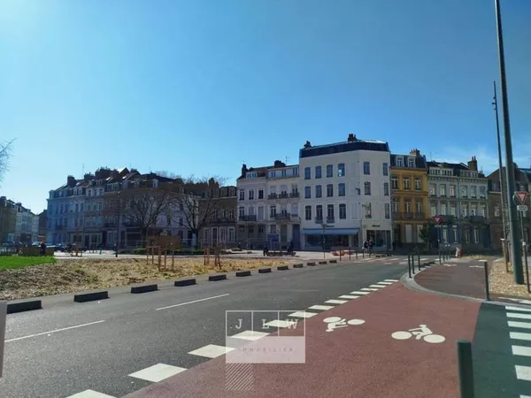 Local d'activité 115 m²