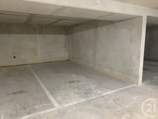 Parking 12 m²