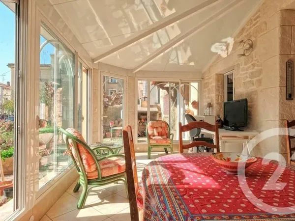 Maison 5 pièces 218 m²
