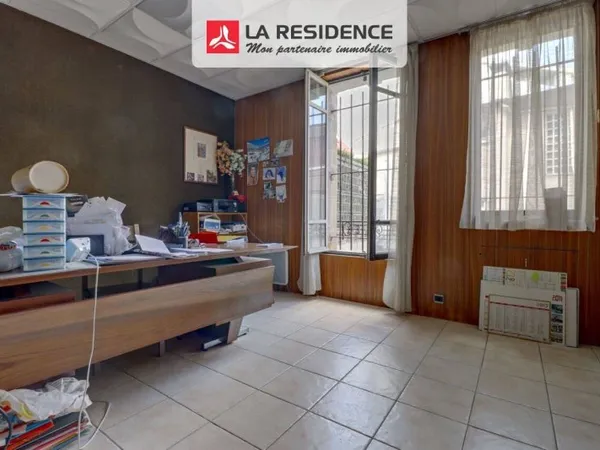 Bureau 3 pièces 52 m²