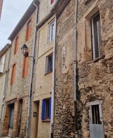 CARAMANY - MAISON DE VILLAGE 33M2