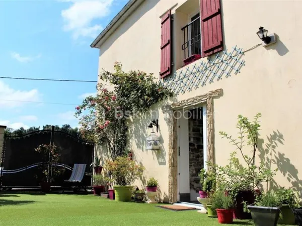 Authentique Maison du XIXe siècle rénovée à Salies-de-Béarn