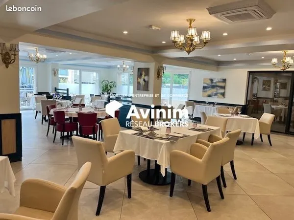 Fonds de commerce, restaurant 381 m² Saint-Genis-Pouilly