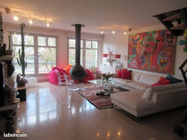 Maison 7 pièces 292 m²