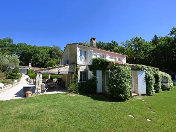 Maison 6 pièces 190 m²