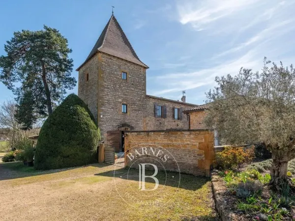 Maison de luxe 7 pièces 245 m²